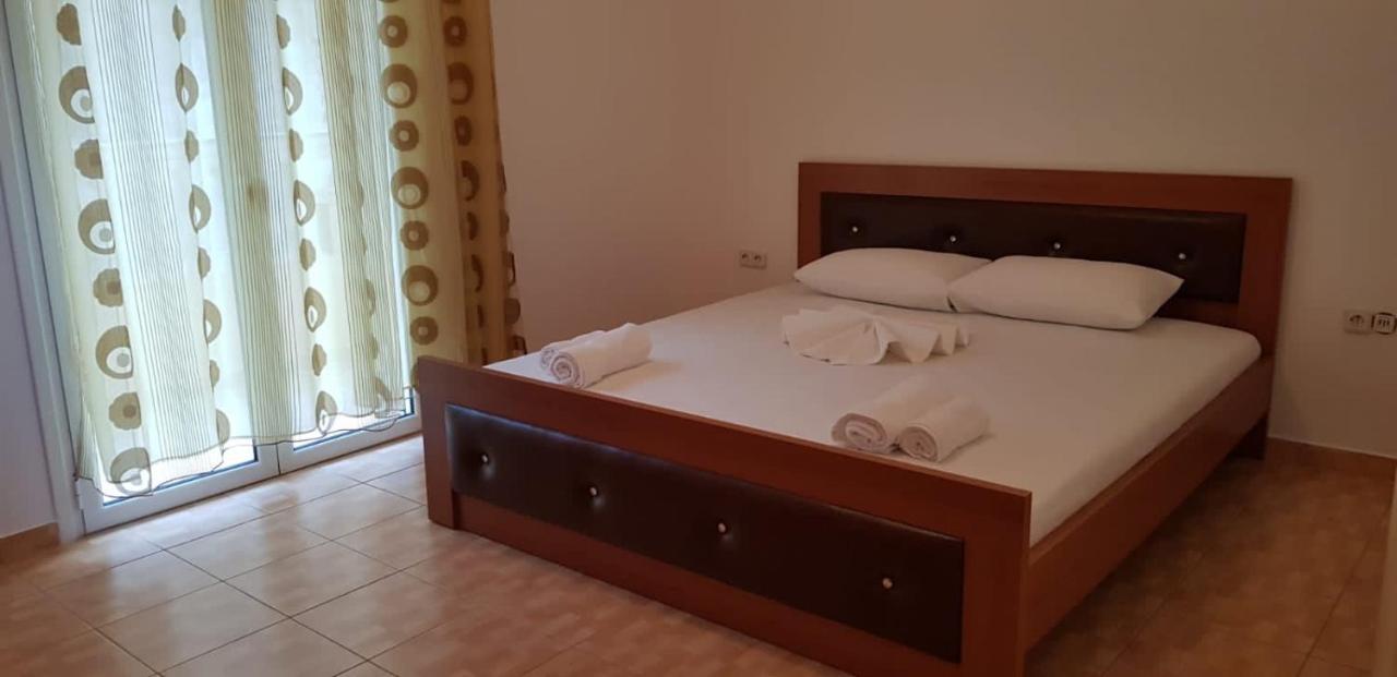 Stunning Sea View Apartments Sarandë Buitenkant foto