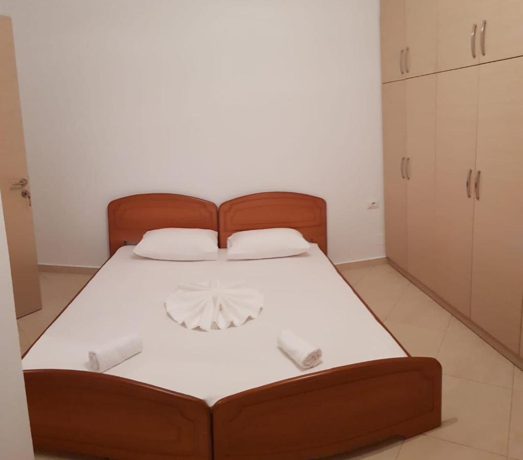 Stunning Sea View Apartments Sarandë Buitenkant foto
