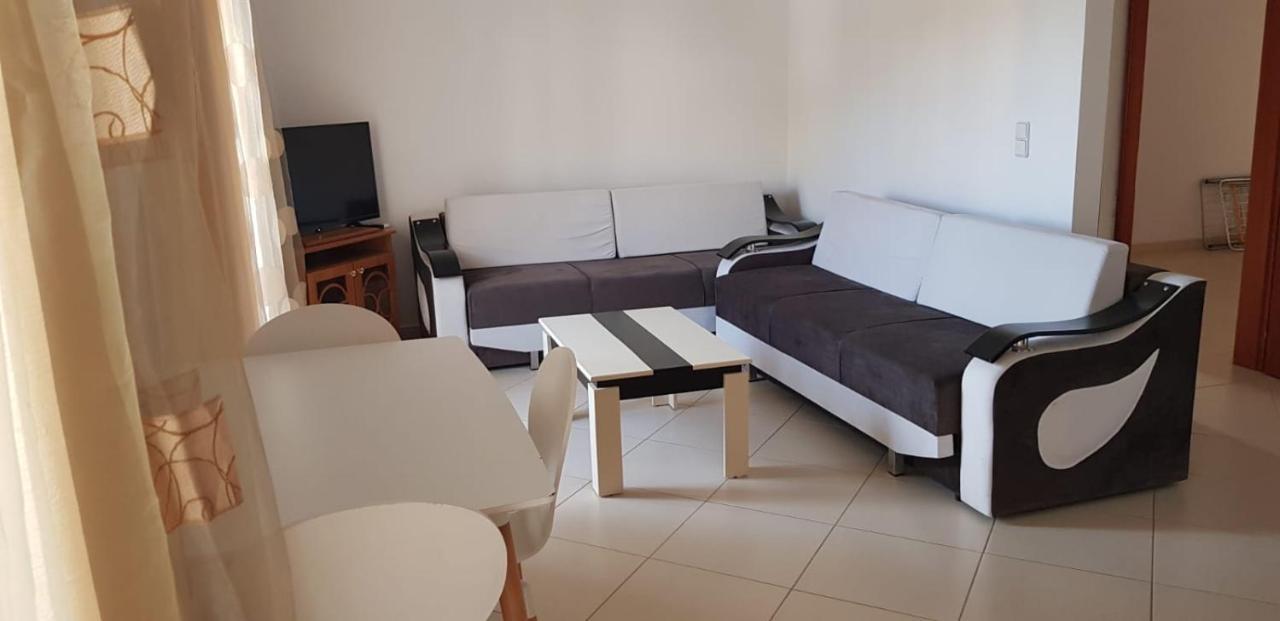 Stunning Sea View Apartments Sarandë Buitenkant foto