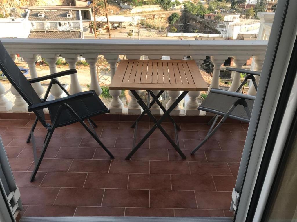 Stunning Sea View Apartments Sarandë Buitenkant foto