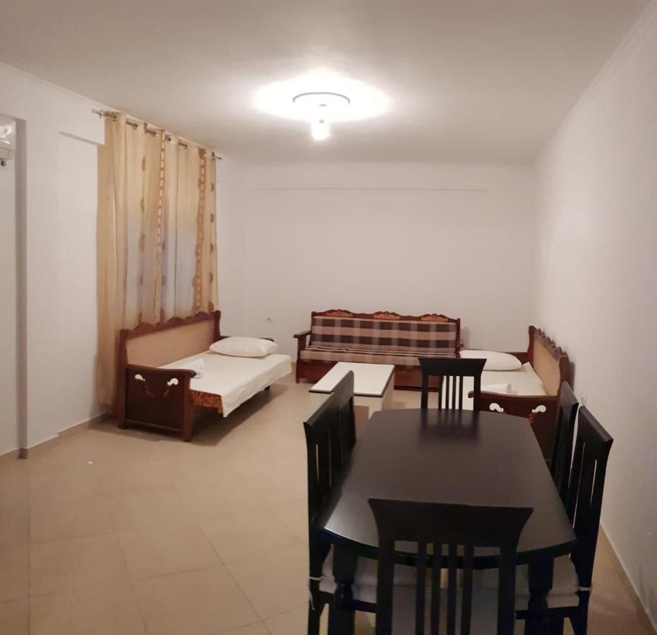 Stunning Sea View Apartments Sarandë Buitenkant foto