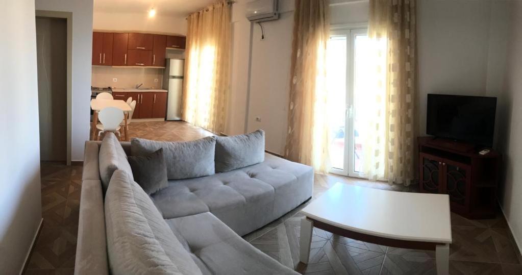 Stunning Sea View Apartments Sarandë Buitenkant foto